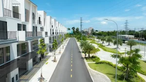 Dãy nhà shophouse Nhà ở xã hội Hòa Phú thực tế tháng 8/2026