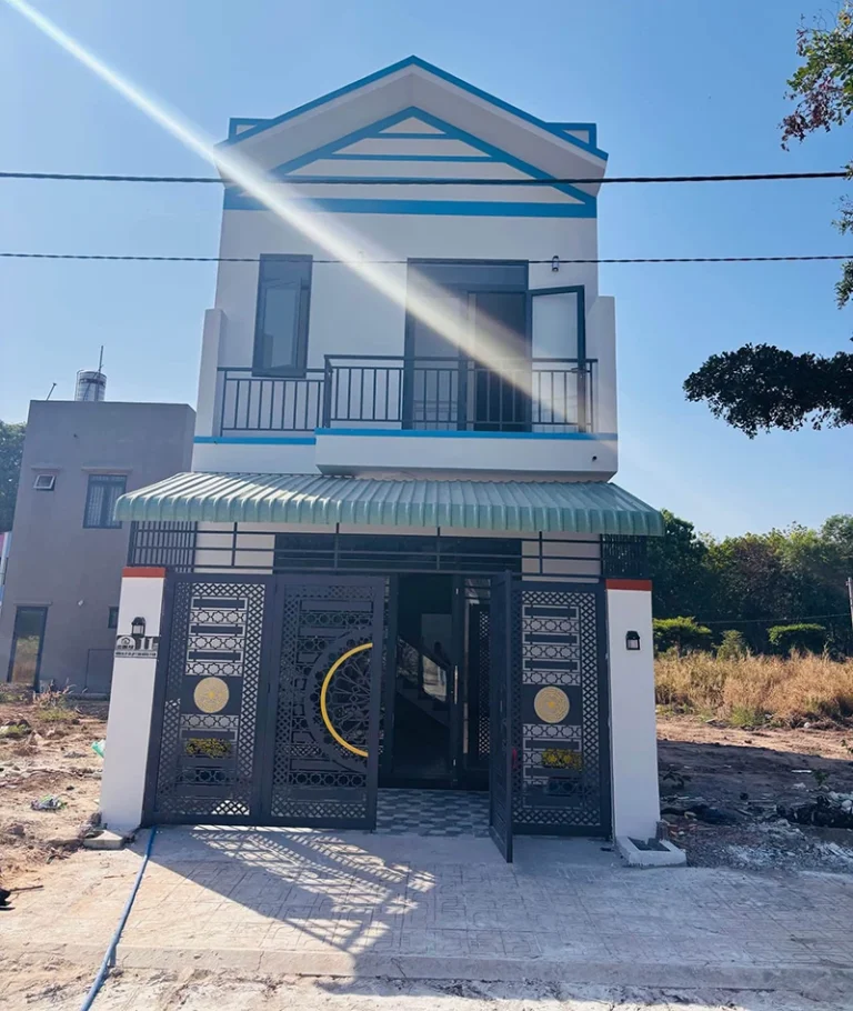 Cần bán nhà phố hoàn thiện gần KCN Rạch Bắp, TP Bến Cát