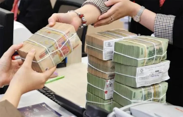 Lãi suất vay mua nhà giảm sau khi hàng loạt ngân hàng điều chỉnh theo cam kết